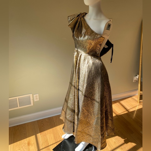 Mac Duggal Asymmetric Metallic Tea-Length Dress. Size 0 and 12 - Picture 5 of 13